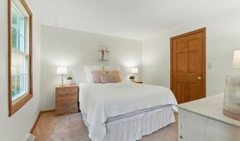 9 Ellsworth Rd, Andover, MA 01810