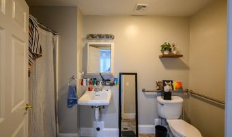 82 84 Railroad St, Abington, MA 02351
