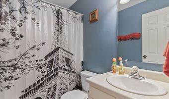 8320 Lake Tree Ln, Indianapolis, IN 46217