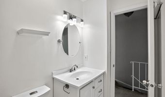 8530 SOUTHLAWN Ct, Alexandria, VA 22309