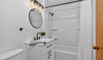 2206 N MCDONALD St, Appleton, WI 54911