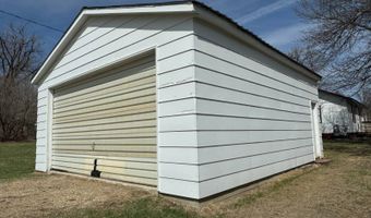 1005 6th St, Britton, SD 57430