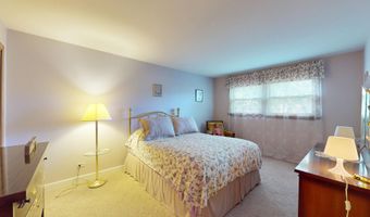 1608 E Crabtree Dr, Arlington Heights, IL 60004