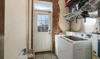 207 W Main St, Ash Grove, MO 65604