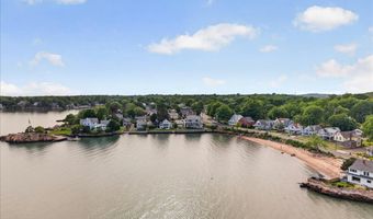 284 Shore Dr, Branford, CT 06405