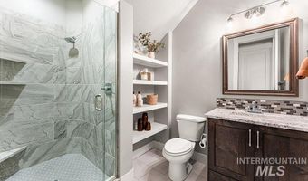 8295 W Sparks Lake Dr, Boise, ID 83714