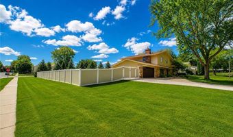 13491 Fairlawn Ct, Apple Valley, MN 55124