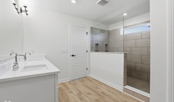 6882 Linden Woods Dr, Avon, IN 46123