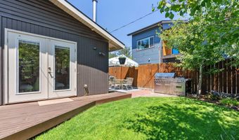 820 NW 12th St, Bend, OR 97703