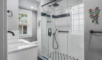 1209 S Jackson St, Auburn, IN 46706