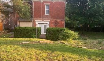 605 Atchison St, Atchison, KS 66002