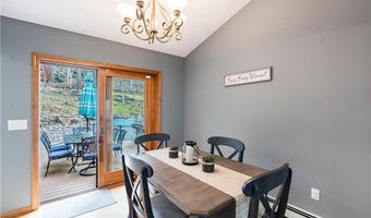 77 Lippitt Ave, Cumberland, RI 02864