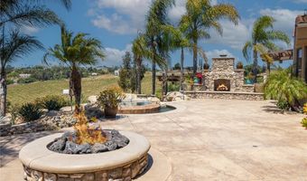 3863 Flowerwood Ln, Fallbrook, CA 92028