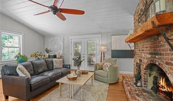 3 Cynthia Rd, Lincoln, RI 02865