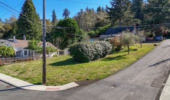 19 TH St, Astoria, OR 97103