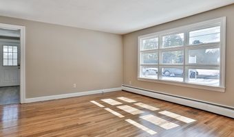 9 Sunset Ln, Bedford, NH 03110