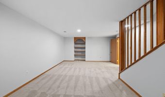 207 CARLSON St, Cheyenne, WY 82009