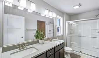 2812 NW Lois Ln, Ankeny, IA 50023