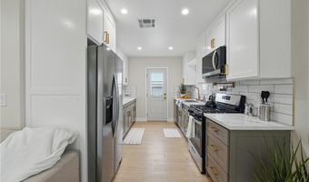 1217 W 77th St, Los Angeles, CA 90044