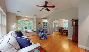 45 N Nabby Rd, Danbury, CT 06811