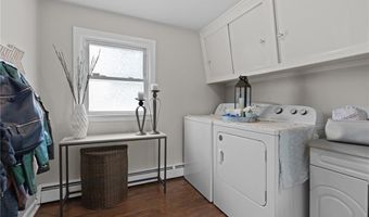 17 Belvedere St, Johnston, RI 02919