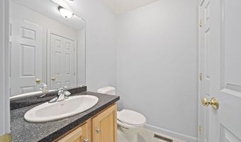 305 Rembrandt Way 305, Abington, MA 02351