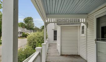 92 Cedar St, Belfast, ME 04915