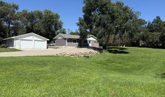 379540 N Shore Dr, Aberdeen, SD 57401