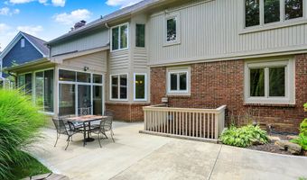 9015 Admirals Pointe Dr, Indianapolis, IN 46236