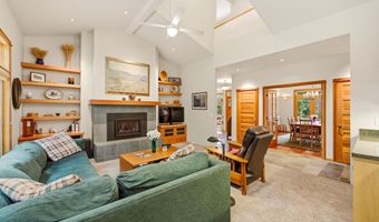 611 Forest St, Ashland, OR 97520