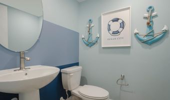 12455 SEA OAKS Ln 1, Berlin, MD 21811