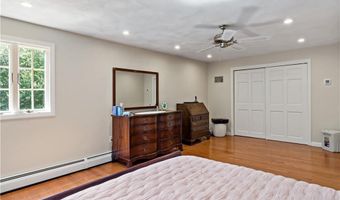 14 Dawn Ln, Coventry, RI 02816