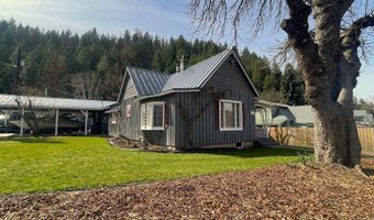 7042 Oak St, Bonners Ferry, ID 83805