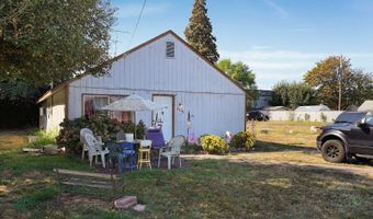 2240 FERRY St, Albany, OR 97322