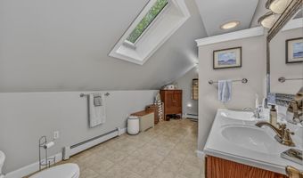 48 Meadow Ln, Campton, NH 03223
