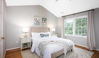 534 WINDING ROSE Dr, Rockville, MD 20850