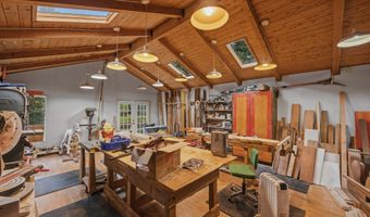 88600 TROUT POND Ln, Bandon, OR 97411