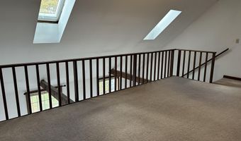 90 Baldwin Dr, Bangor, ME 04401