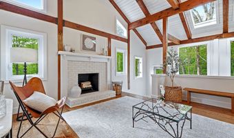 136 Goose Hill Rd, Chester, CT 06412