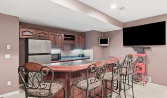 15586 Cedar Ln, Basehor, KS 66007