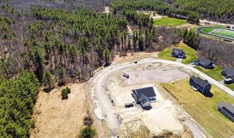 112 Fieldstone Dr, Augusta, ME 04330