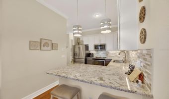 6408 MAYRA SHORES Ln, Apollo Beach, FL 33572