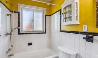 9819 PARKWOOD Dr, Bethesda, MD 20814