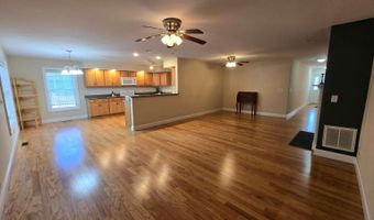 404 SUMMIT Dr, Blades, DE 19973