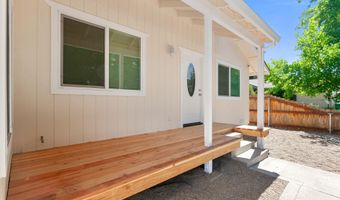 2445 Toyon St, Anderson, CA 96007