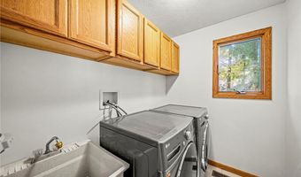 5249 Century Bay Ave, Ashtabula, OH 44004