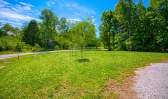 305 Griffin Ln, Allardt, TN 38504