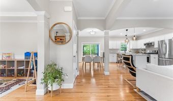 13 Minglewood Dr, Coventry, RI 02816