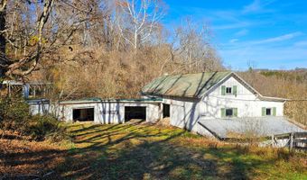 532 Spring St, Alderson, WV 24910