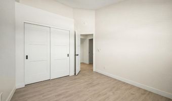 2084 N SUNSET Dr, Chandler, AZ 85225